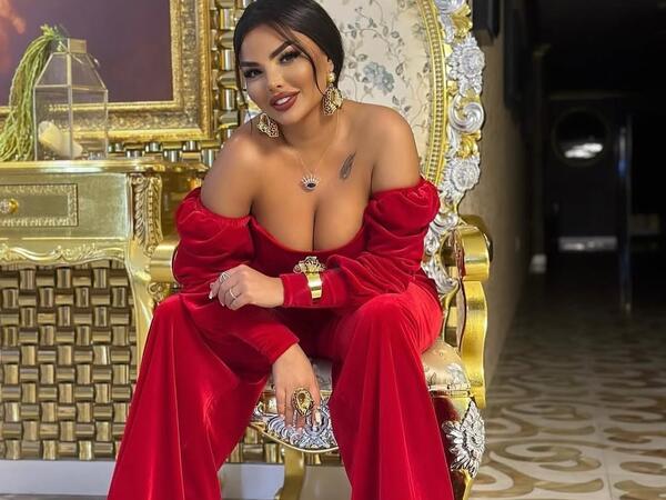 &quot;Dostlarım var ki, görüntülü yığır, kartıma pul atırlar”