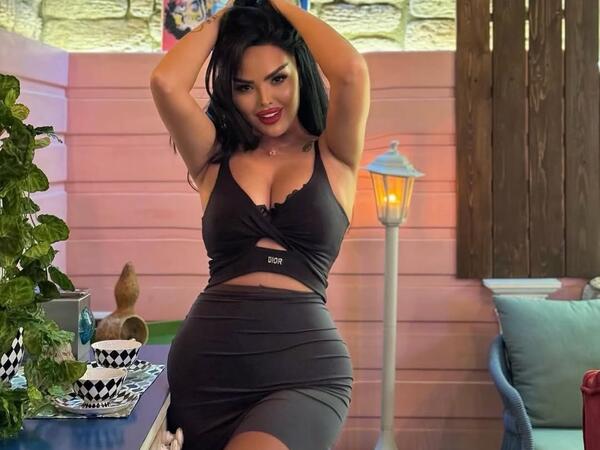 "Bir evin pulunu estetik əməliyyatlarıma vermişəm"