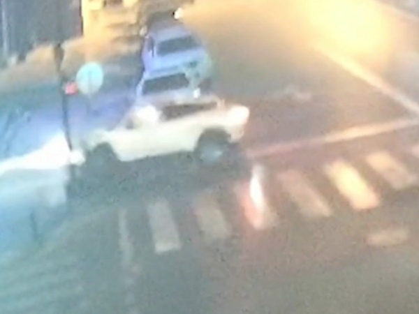 Bakının mərkəzində sərxoş sürücü qəza törətdi - ANBAAN VİDEO