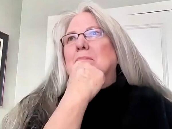 70 yaşında ərindən boşandı, striptizə başladı - FOTO