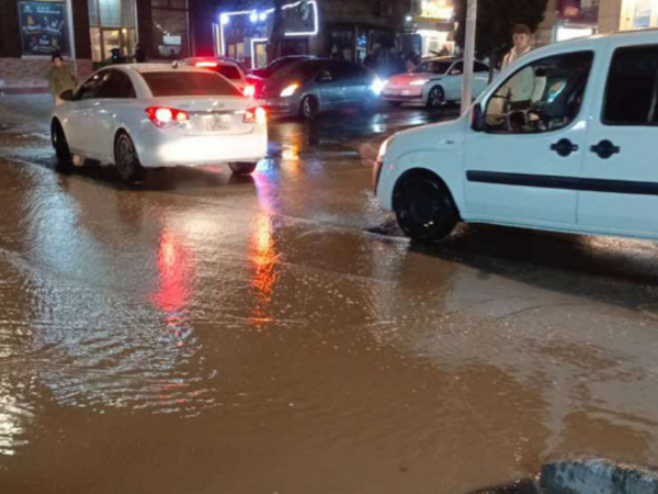 Badamdarda küçələri su basdı - <span class="color_red">VİDEO - FOTO</span>