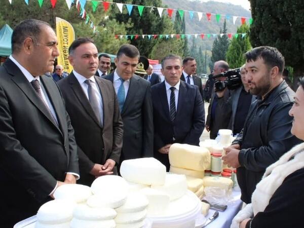 Bugün saxlanılan icra başçısı bir gün fərqlə... - <span class="color_red">FOTO</span>