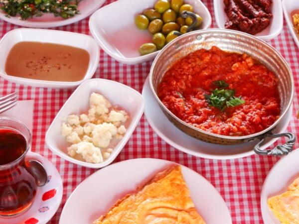 Səhər yeməyində etdiyi sadə dəyişikliklə 71 kilodan 64 kiloya düşdü