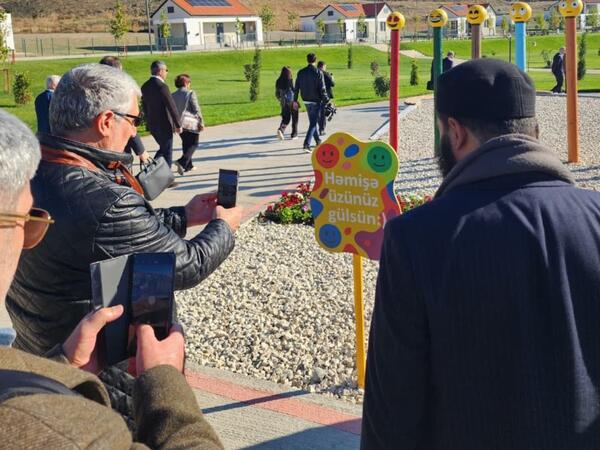 Ölkəmizdə akkreditə olunmuş səfirliklərin, beynəlxalq təşkilatların rəhbər şəxsləri Horovlu kəndində olublar - VİDEO - FOTO