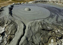 Bakıda bu vulkan 3 dəqiqədən bir püskürür - VİDEO