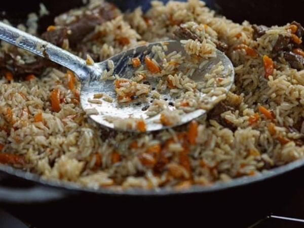 Yaponlar plovu belə bişirir: Dən-dən olmasının sirri