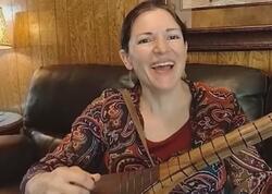 Gədəbəyə vurğun amerikalı qız - sazın-sözün sehrinə düşüb - <span class="color_red">VİDEO</span>