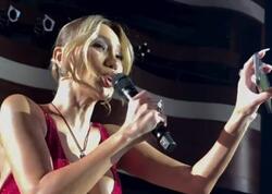 Röya konsertində tamaşaçını təpiklədi - <span class="color_red">VİDEO</span>