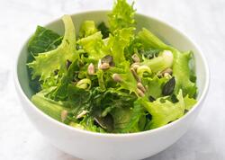 Cəmi iki məhsulla təzyiqi salan möcüzə salat – həkimlərdən təsdiqli resept