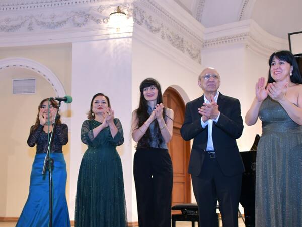 Namiq Sultanovun “Səhnədə və Kadrda” adlı yaradıcılıq gecəsi böyük coşqu və alqışlarla keçirildi - FOTO