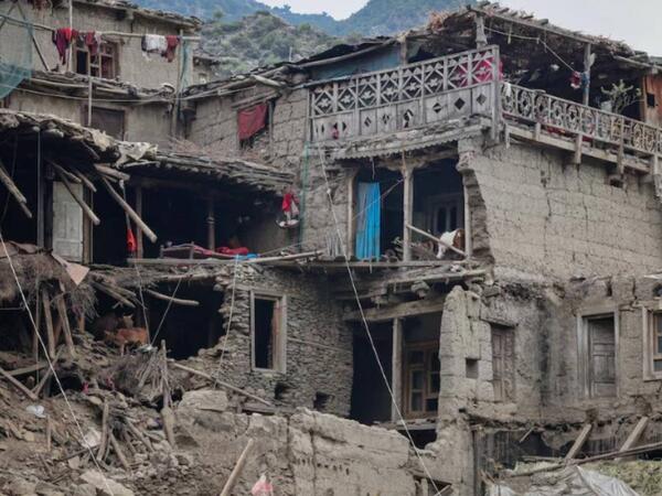 Gecə güclü zəlzələyə oyandılar - Xeyli ölən var