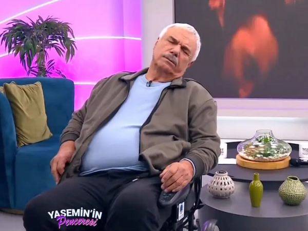 İllər sonra həmin məşhur səhnəni canlandırdı - <span class="color_red">VİDEO</span>