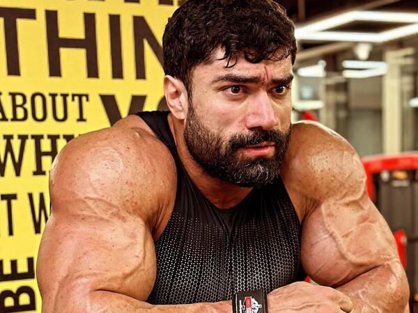 &quot;Babəkin yerinə başqası olsaydı, qarşımda 2 dəqiqə tab gətirməzdi&quot;