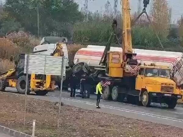 Bakı-Qazax yolunda yük maşını aşdı, yanğın oldu  - <span class="color_red">ANBAAN VİDEO</span>