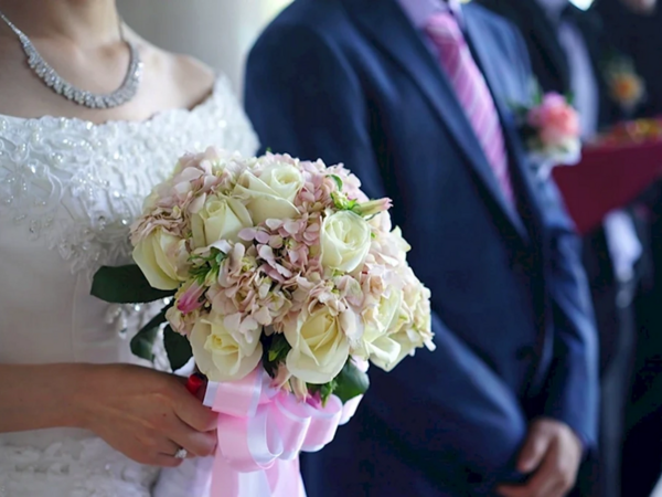 Toy günü oğlan evinin döşəməsi ÇÖKDÜ - <span class="color_red">VİDEO</span>