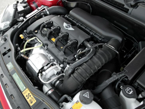 Mühərrikləri heç vaxt dağılmayan 5 "CİP"