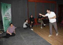 “Regionlarda peşəkar teatr dərsləri” Füzuli Dövlət Dram Teatrında - FOTO