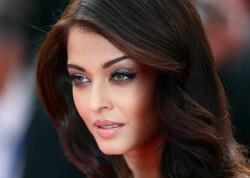 52 yaşlı Ayşvariya Ray gözəlliyi ilə göz qamaşdırdı - <span class="color_red">VİDEO</span>