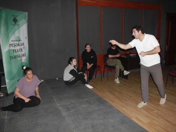 “Regionlarda peşəkar teatr dərsləri” Füzuli Dövlət Dram Teatrında - FOTO