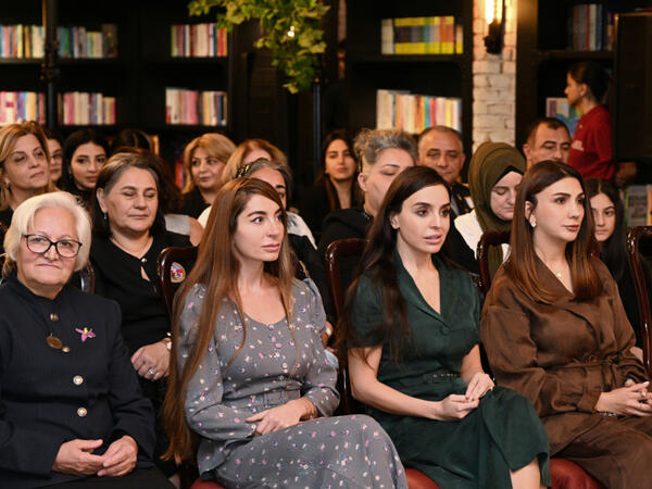 Bakı Kitab Mərkəzində “Zəfər sevinci” adlı musiqili-ədəbi gecə keçirilib - <span class="color_red">FOTO</span>