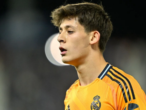 Arda Gülərə fantastik TƏKLİF: 350 milyon avro,  2 otel, 7 VİLLA...