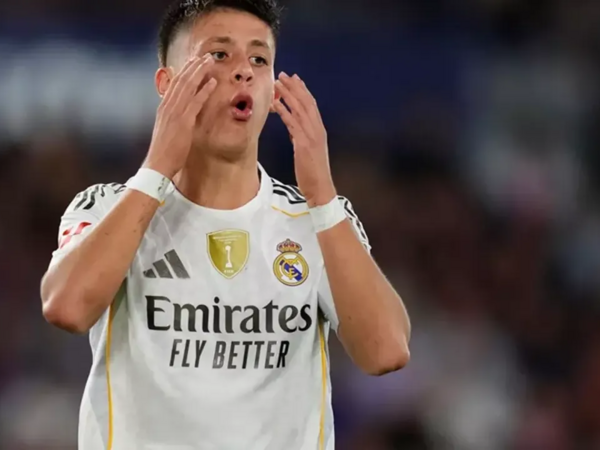 Arda Güler sevgilisi ilə Parisdə GÖRÜNTÜLƏNDİ - <span class="color_red">VİDEO</span>