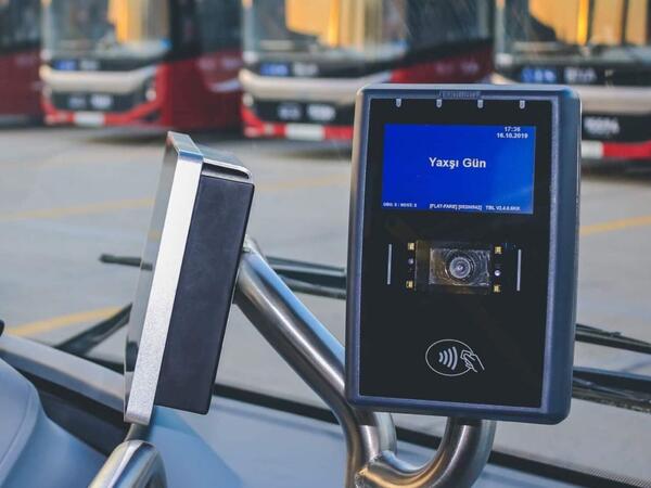 Avtobuslarda da bank kartları ilə ödəniş mümkün olacaq - RƏSMİ