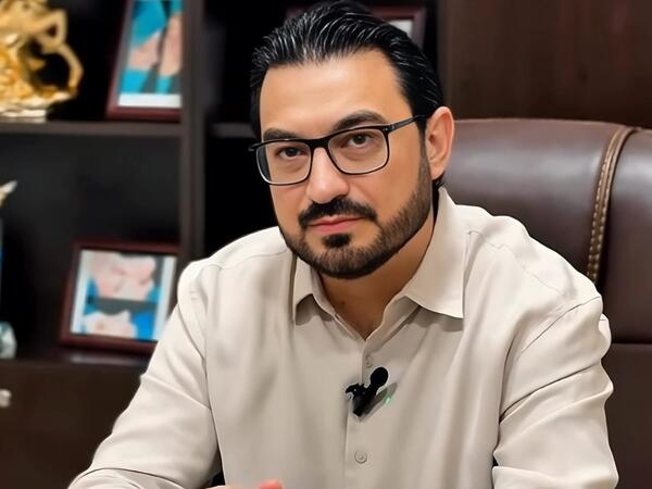 Onun adı təsdiqlənmiş plastik cərrahların siyahısında yoxdur