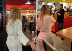 Məşhur müğənni hamam xalatında restorana girdi - <span class="color_red">VİDEO</span>