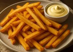 Üzəri xırt-xırt, içi yumşaq ləzzət: Hollandsayağı kartof qızartması