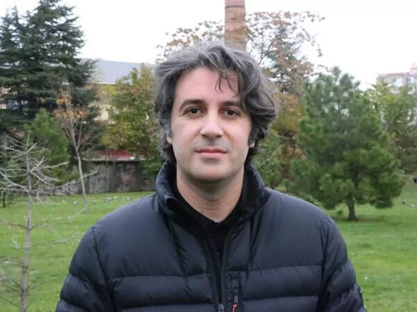 Səhvən kartına 120 min manat pul gəldi