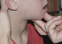 Sumqayıtda çöpçü belə ifşa olundu - Ağzında gizlətdiyi nə idi? - VİDEO - FOTO