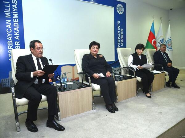 &quot;Mediada Azərbaycan ədəbi dilinin normalarının düzgün tətbiqi” mövzusunda konfrans keçirilir - FOTO