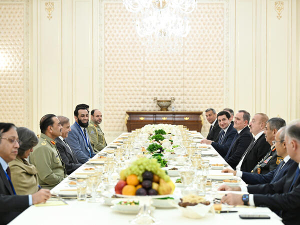 İlham Əliyev və Pakistanın Baş naziri birgə nahar ediblər - <span class="color_red">FOTO</span>