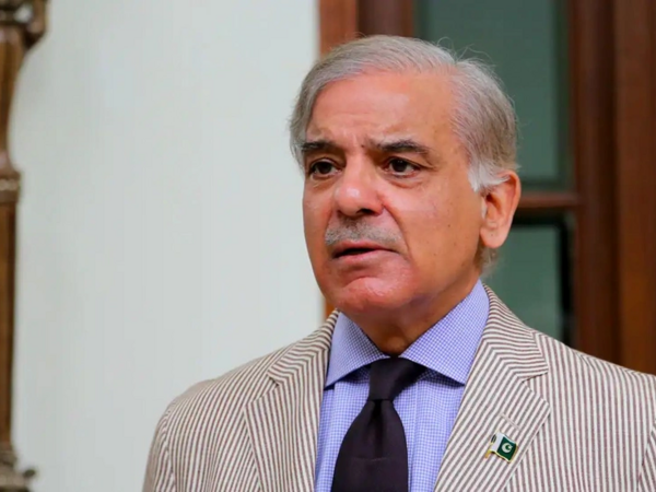 Pakistanın Baş naziri Azərbaycana səfərə gəlib