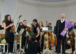 Bakıda doğulan musiqi: Dmitri Sitkovetski atasının xatirəsinə həsr olunmuş konsert proqramı ilə çıxış etdi