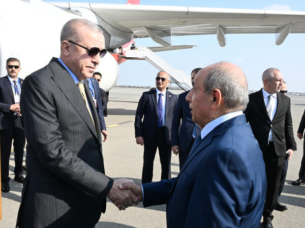 Ərdoğan Azərbaycana səfərə gəlib - FOTO
