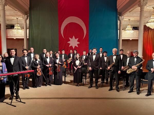 Dövlət Mahnı Teatrı Zəfərin 5 illiyinə “Qarabağ Çalarları” adlı musiqili çarxı təqdim edib - VIDEO - FOTO