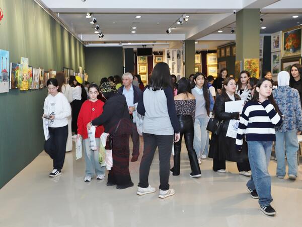 &quot;ZƏFƏR&quot; – 44  adlı yaradıcılıq müsabiqəsinin yekun sərgisi açıldı - FOTO