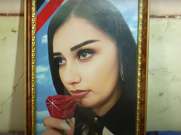 Küçədə qətlə yetirilən Ayşənin üç övladı var imiş - <span class="color_red">təfərrüat - VİDEO</span>