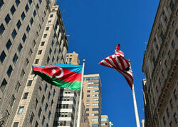 Bayrağımız Nyu Yorkun məşhur parkında dalğalanır - FOTO