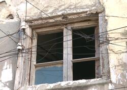 Bakıda bu binanın sakinləri qorxu içində yaşayır