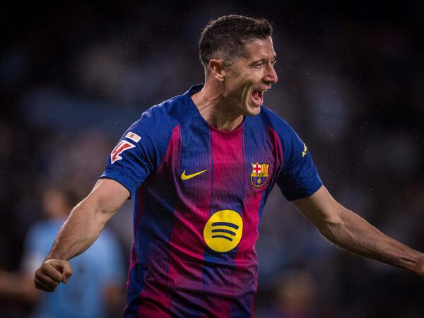 37 yaşlı superulduzdan <span class="color_red">het-trik...</span>