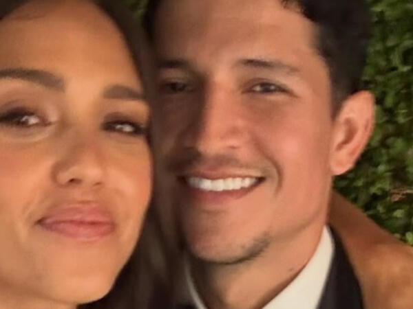 Bu da Cessika Albanın yeni sevgilisi