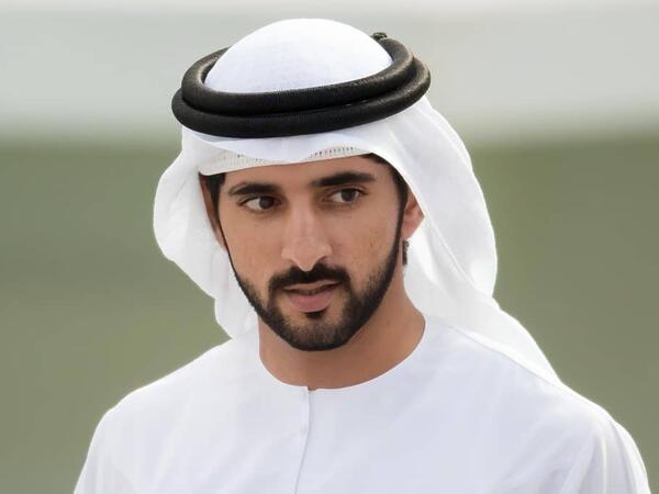 Sakit-səssiz Bakıdakı parada gəlib-gedən ərəb şəhzadə kimdir? - <span class="color_red">VİDEO</span>