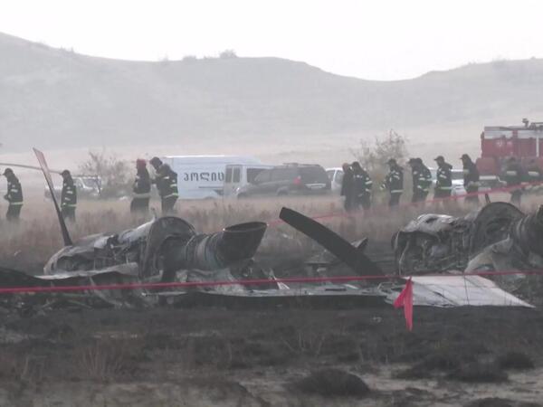 Təyyarənin qəzaya uğradığı yerdən yeni görüntülər - VİDEO