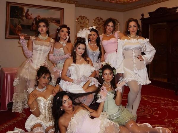 Nəcibənin &quot;Subaylığa vida partisi&quot; qınandı: &quot;Yüngül əxlaqlı qadınların geyimləri ilə...&quot; - <span class="color_red">VİDEO - FOTO</span>