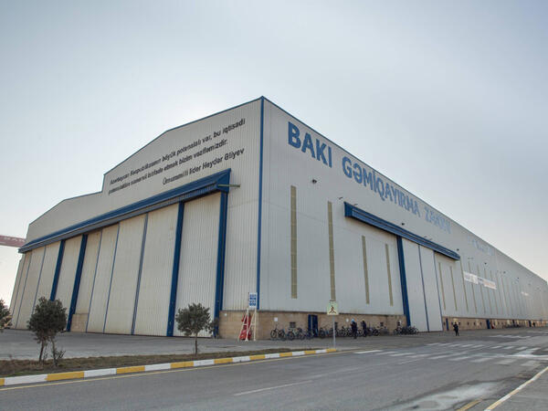 Bakı Gəmiqayırma Zavodu üçün güzəşt və azadolmaların müddəti artırıldı