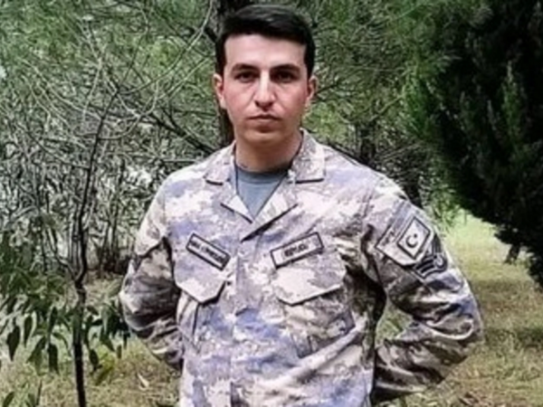 Şəhid olan türkiyəli hərbçinin bacısı ilə yazışması ortaya çıxdı: &quot;Sənin şəhid olduğunu görmüşəm&quot; - FOTO