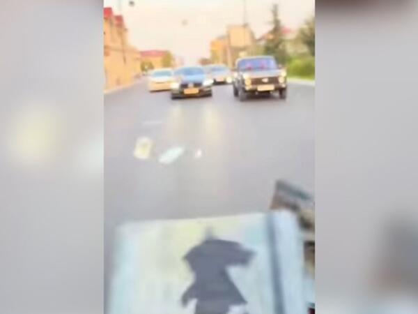 “Avtoş”luq edib pul səpdilər - həbs olundular - <span class="color_red">VİDEO</span>